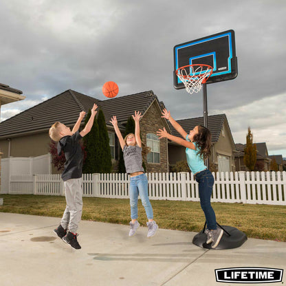 Lifetime 32 Inch (81.28 Cm) Youth Portable Basketball Hoop image 0
