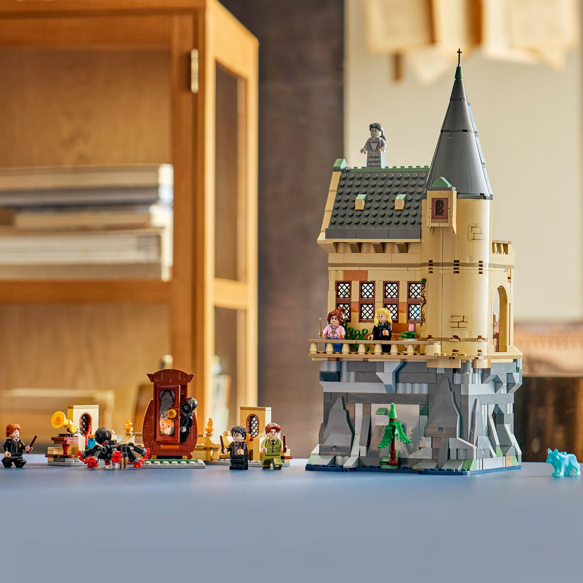 LEGO Harry Potter: Hogwarts Castle Hospital Wing - Model 76463 (9+ Years) image 2