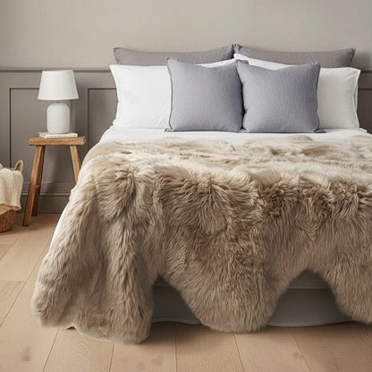 Bowron Longwool 100% Sheepskin Octo Rug, Champagne