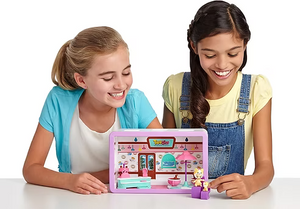 Coffret de jeu Twozies Cafe avec deux bébés et deux animaux de compagnie