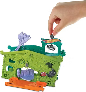 Circuit de jeu Hot Wheels Ghost Garage avec voiture et piste dépliable