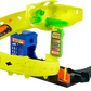 Circuit de jeu Hot Wheels Snake Petrol Gas Station avec voiture à l'échelle 1:64 – Édition 2025