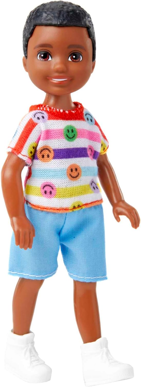 Poupée Barbie Chelsea petit garçon portant une barboteuse amovible