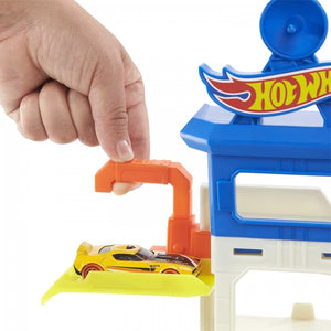 Hot Wheels City Shark Escape Parking Garage Playset | Elevator & Shark Attack | Includes 1 Car | Ages 4+