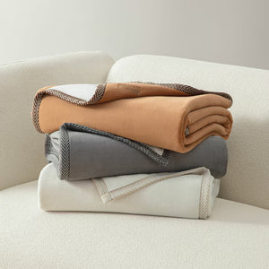 Casual Living Luxe Plush Throw in 3 Colours, 127 X 178 Cm