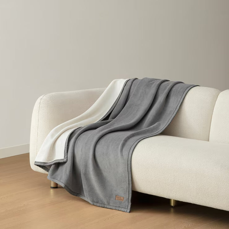 Casual Living Luxe Plush Throw in 3 Colours, 127 X 178 Cm