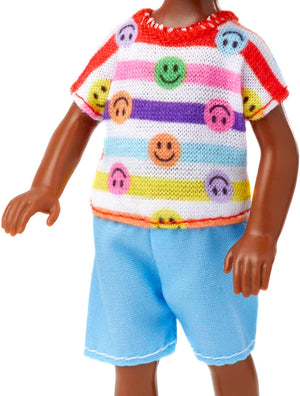 Poupée Barbie Chelsea petit garçon portant une barboteuse amovible