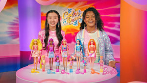 Poupée Barbie Chelsea Color Reveal, 6 surprises, motif tie-dye néon