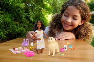 Coffret Barbie Animaux de Compagnie avec Maman Chien et 3 chiots nouveau-nés à couleur changeante