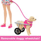 Poupée Barbie avec un chiot en peluche et un chien en fauteuil roulant