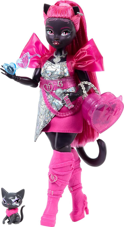 Poupée Monster High Catty Noir, femme-chat avec amulette pour chat et accessoires