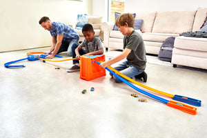 Hot Wheels Track Builder Deluxe Stunt Box | 1.5m+ Track | 36 Pieces | 2 Cars Included | Ages 6+