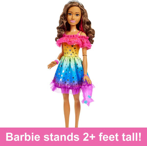 Poupée Barbie grand format aux cheveux bruns, 71 cm de haut