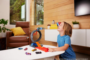 Coffret Hot Wheels City Bat Loop Attack inspiré de Netflix