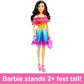 Poupée Barbie grand format aux cheveux noirs, 71 cm, robe et accessoires de coiffure