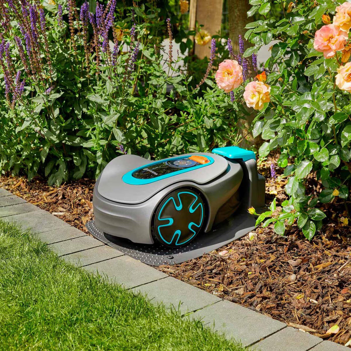 Gardena Sileno Minimo Smart Robotic Lawn Mower + Charging Station (250M² Cutting Area)