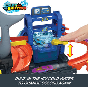 Hot Wheels City Track Set, Ultra Shark Car Wash with Colour Reveal Car image 3