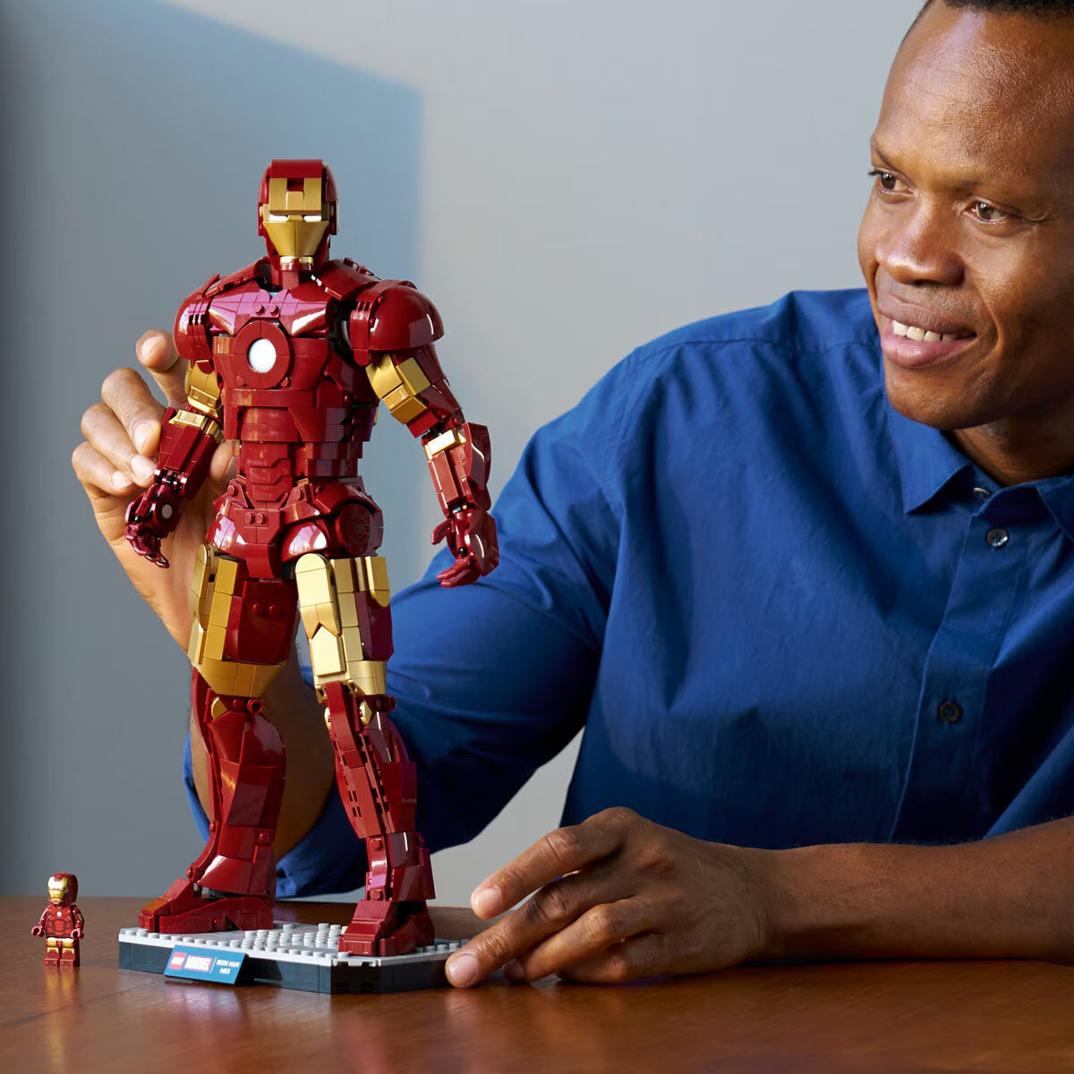 LEGO Marvel Iron Man Mark 3 Collectors Edition - Model 76344 (18+ Years) image 1