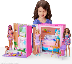 Maison de Barbie en escapade, maison de poupée avec 4 espaces de jeu