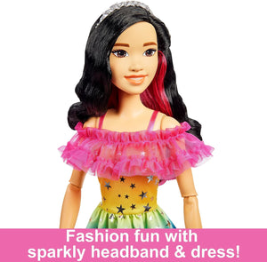 Poupée Barbie grand format aux cheveux noirs, 71 cm, robe et accessoires de coiffure