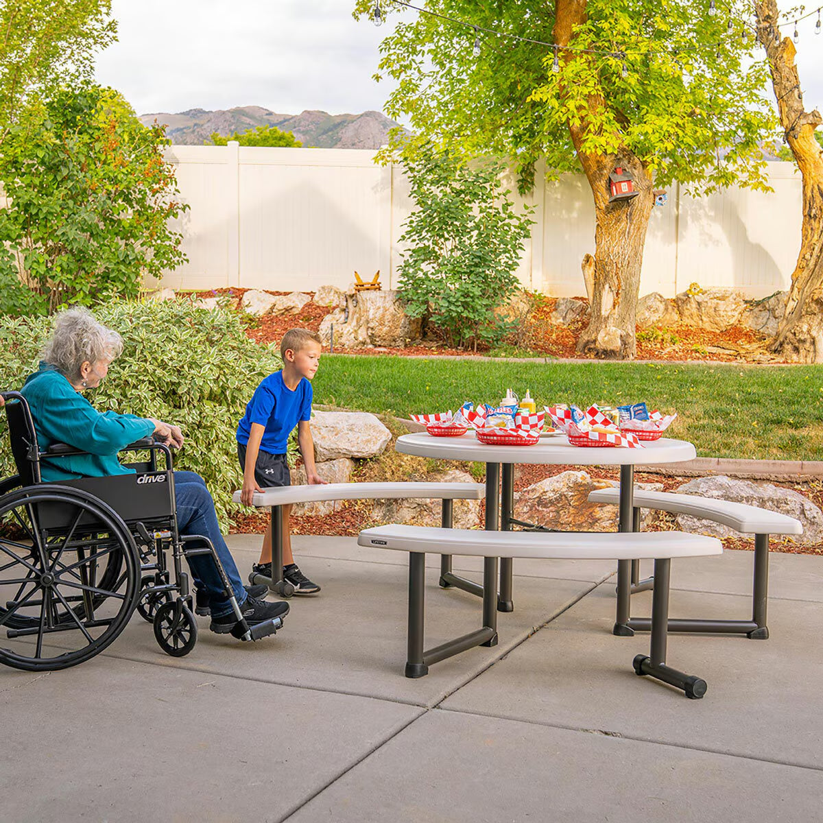 Lifetime 3.6Ft (1.11M) round Picnic Table - Model 260205