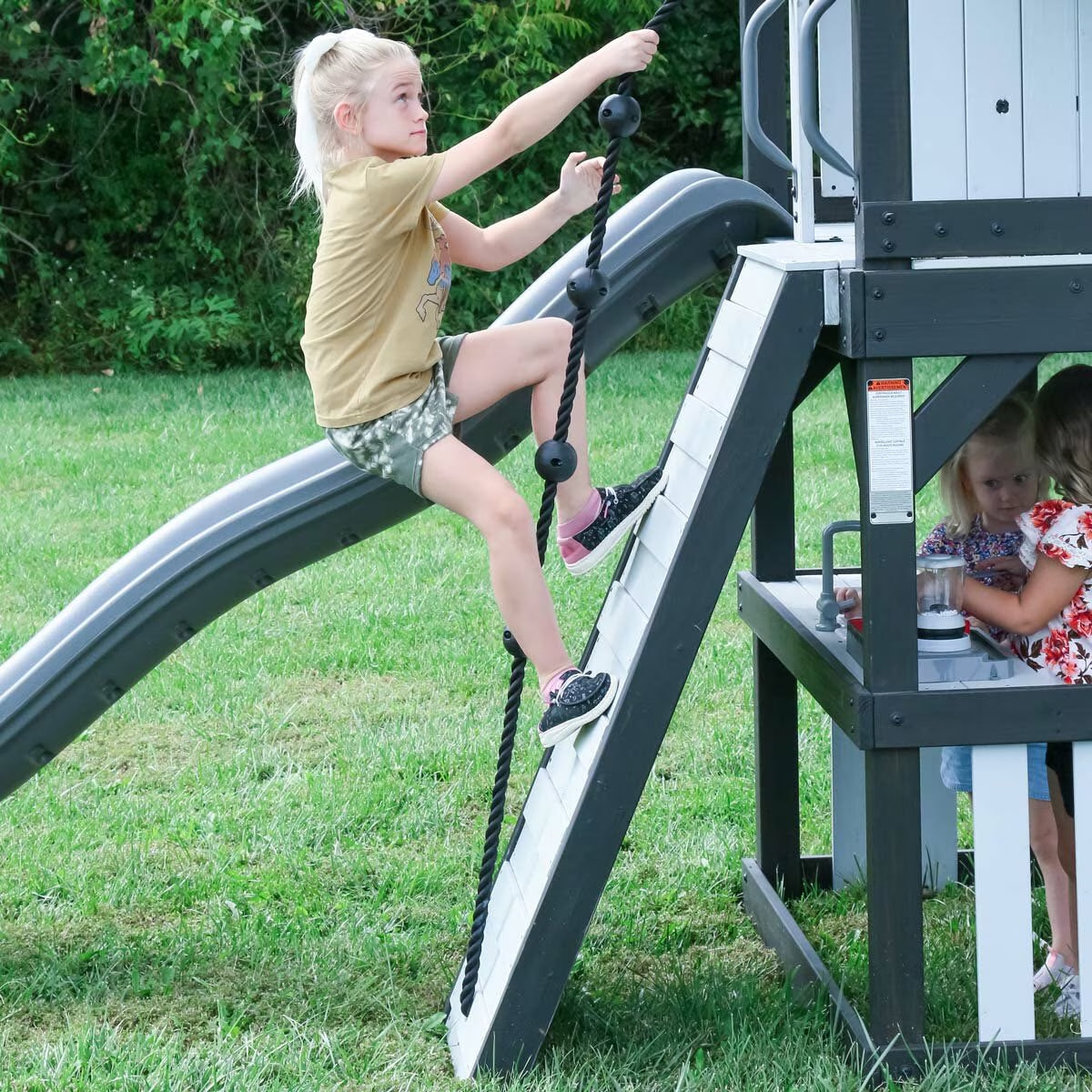 Backyard Discovery Whispering Point Playcentre and Swing Set (3-10 Years)