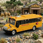 Grand autobus scolaire jaune