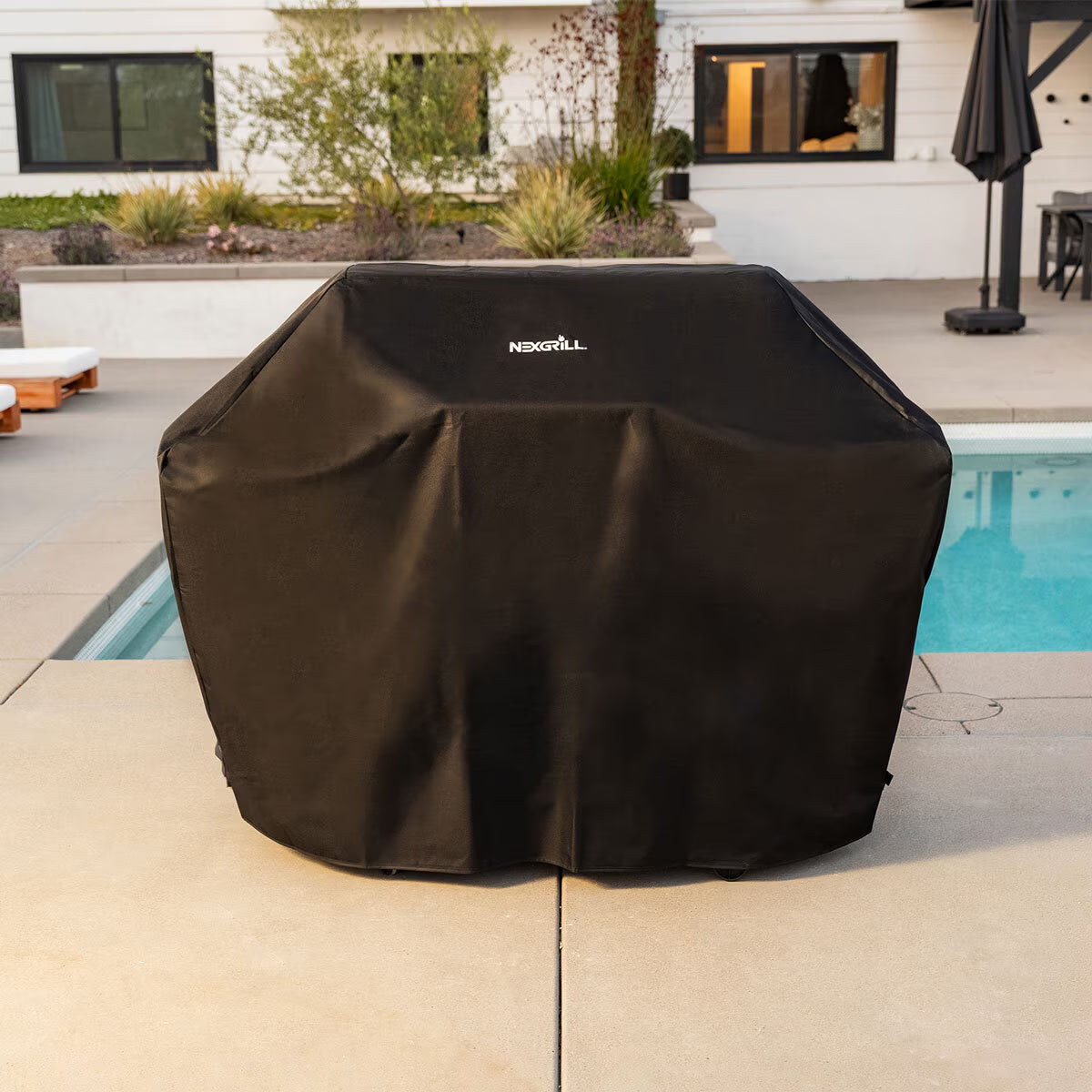 Nexgrill Deluxe 7 Burner Gas Barbecue Grill + Cover