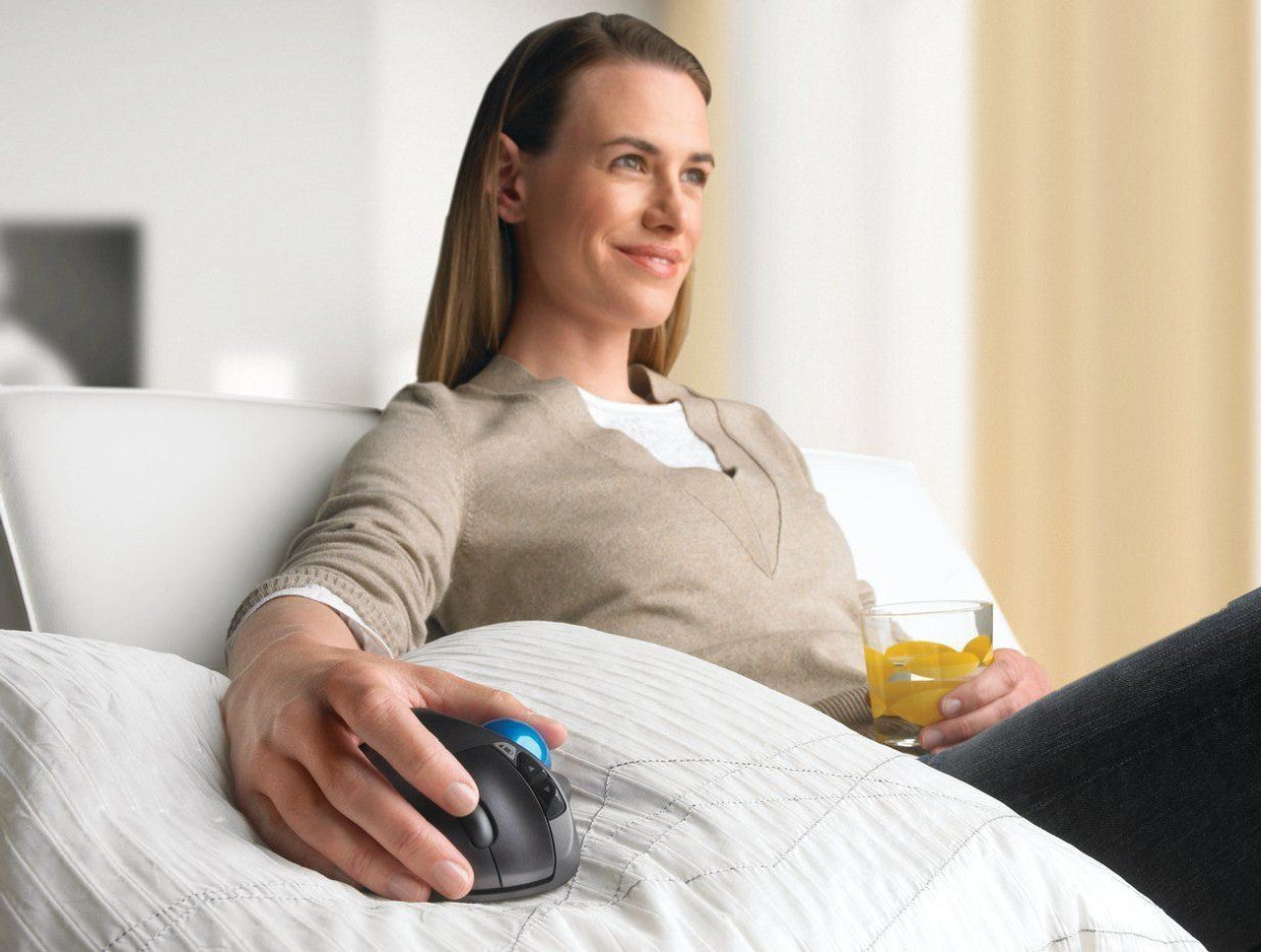 Logitech M570 Wireless Trackball Mouse image 7