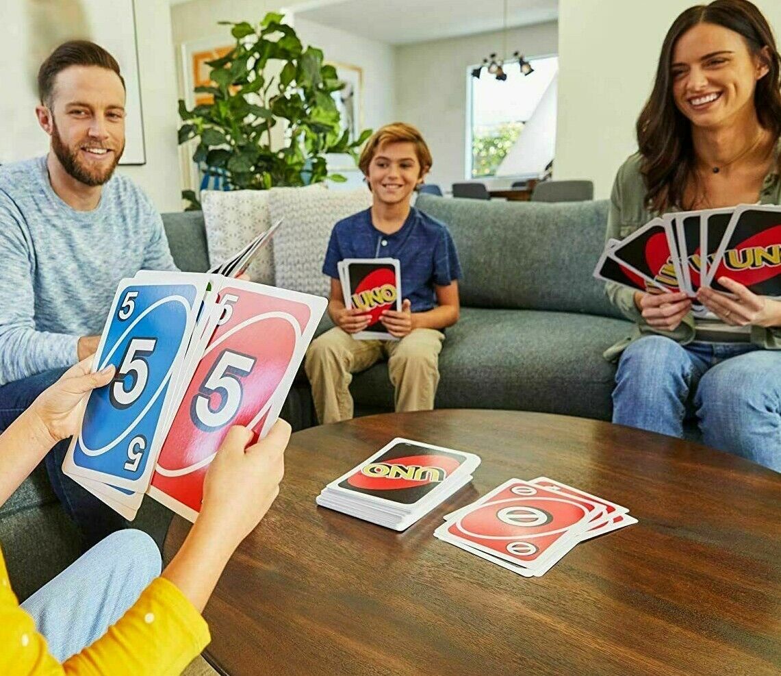 Mattel Games Classic Giant UNO image 1