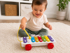 Jouer au xylophone musical à tirer pour bébé